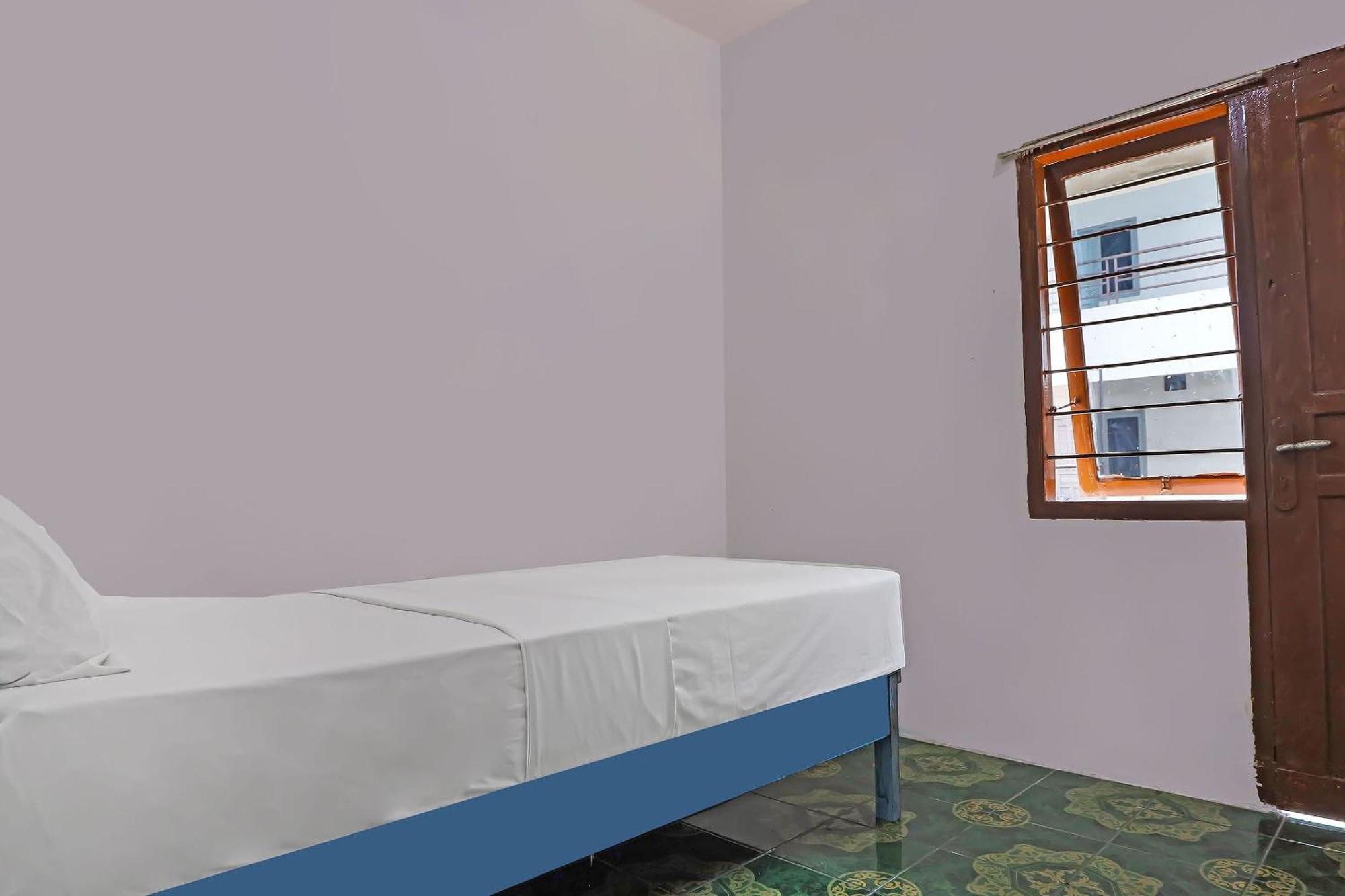 Spot On 92421 City Kost Syariah Pangkal Pinang Esterno foto