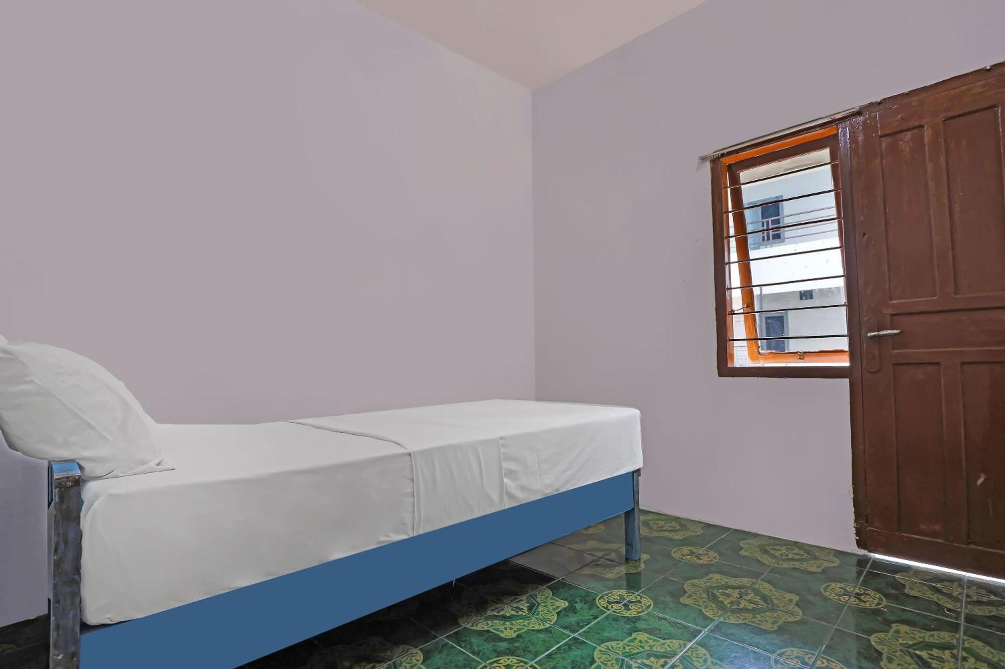 Spot On 92421 City Kost Syariah Pangkal Pinang Esterno foto