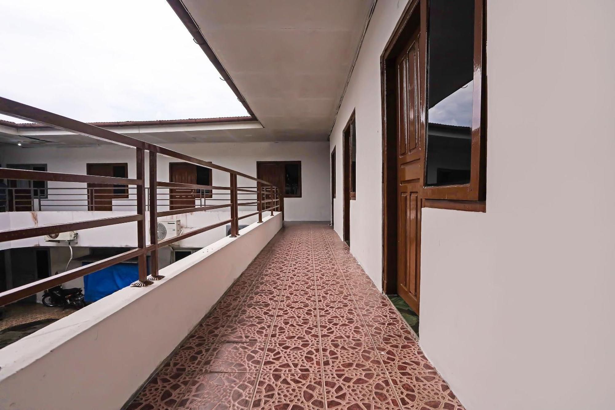 Spot On 92421 City Kost Syariah Pangkal Pinang Esterno foto